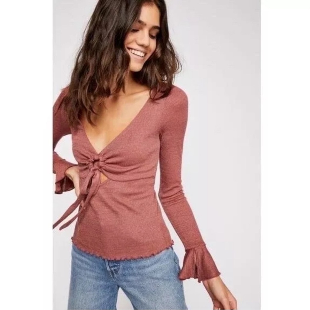 ❄️FREE PEOPLE ❄️RED&GOLD TRUMPET CUFF TOP❄️